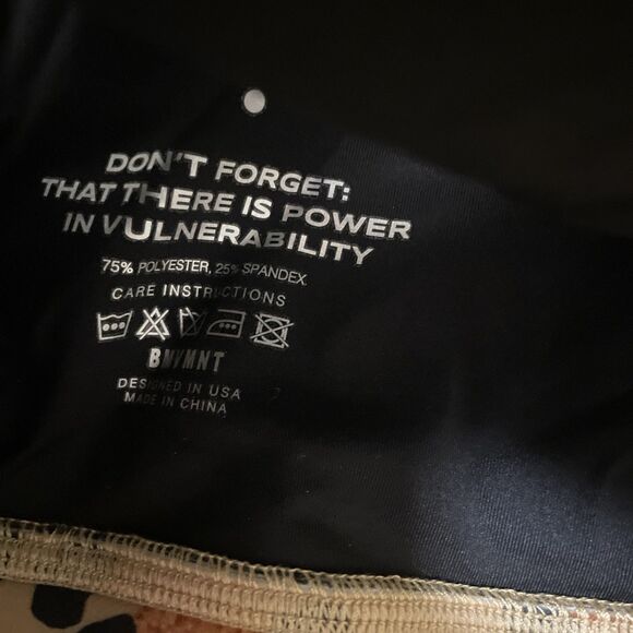 Lot Of 2 Sports Bra Buti Movement Yoga Tops Asymmetrical Straps Gray XS/S - Picture 7 of 7